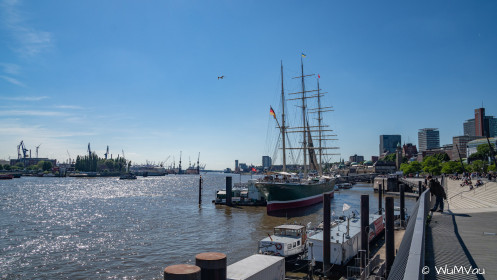 Landungsbrücken - Museumsschiff Rickmer Rickmers
