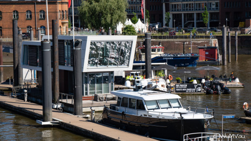 Landungsbrücken - Einfahrt zur Speicherstadt