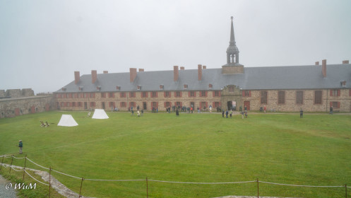 Exerzierplatz, Unterkünfte, Militärkapelle Fort Louisbourg
